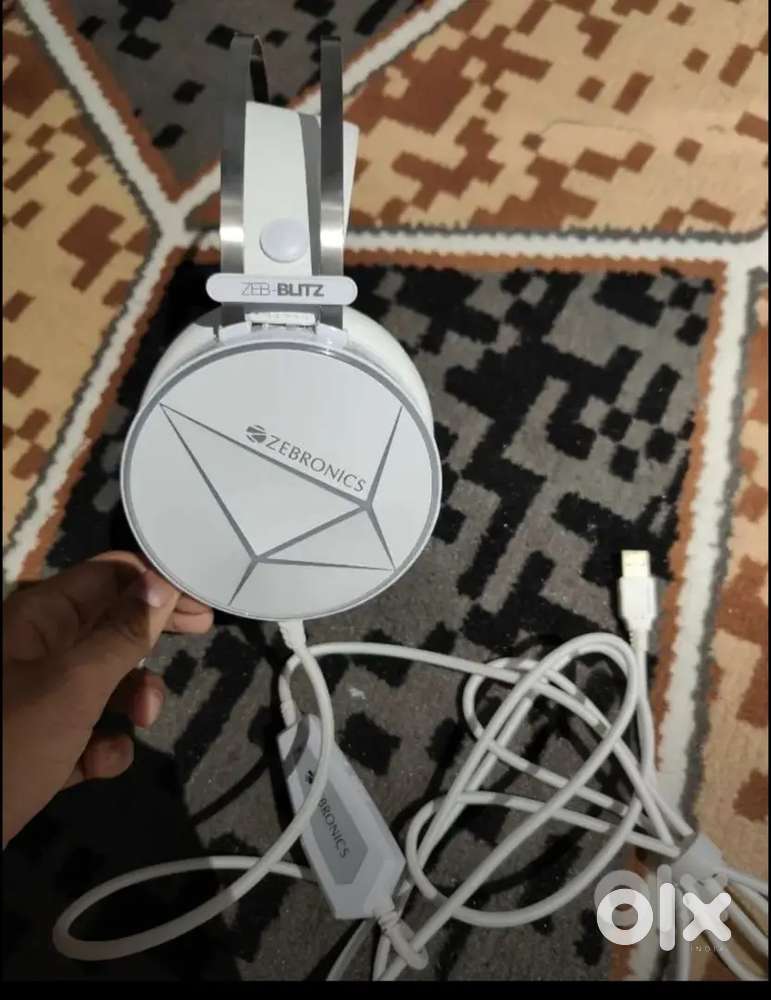 Zebronics gaming headset with mic