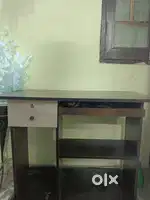 Computer table