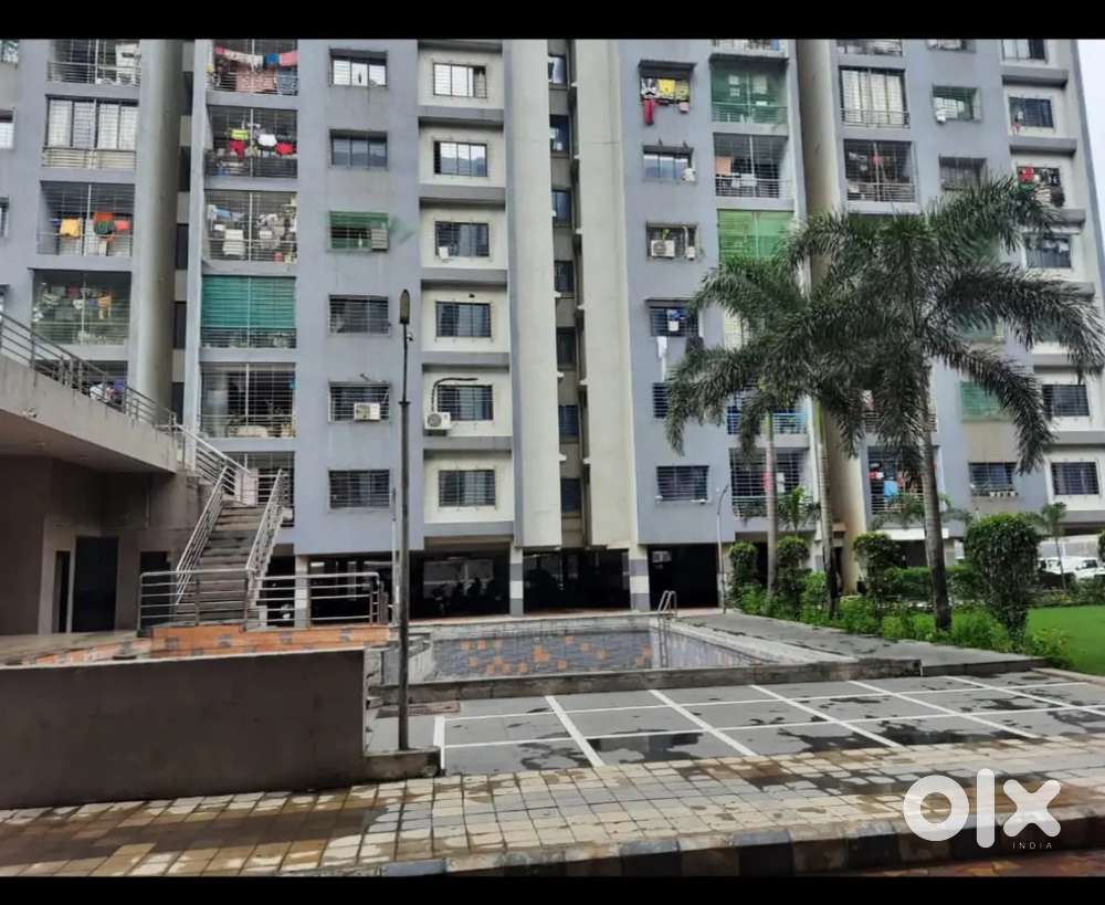 AAS PASS GODADARA 2 BHK FLAT RO HOUSE AVAILABLE  FOR RENT