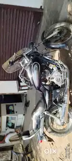 Bajaj 220cc Avenger cruiser