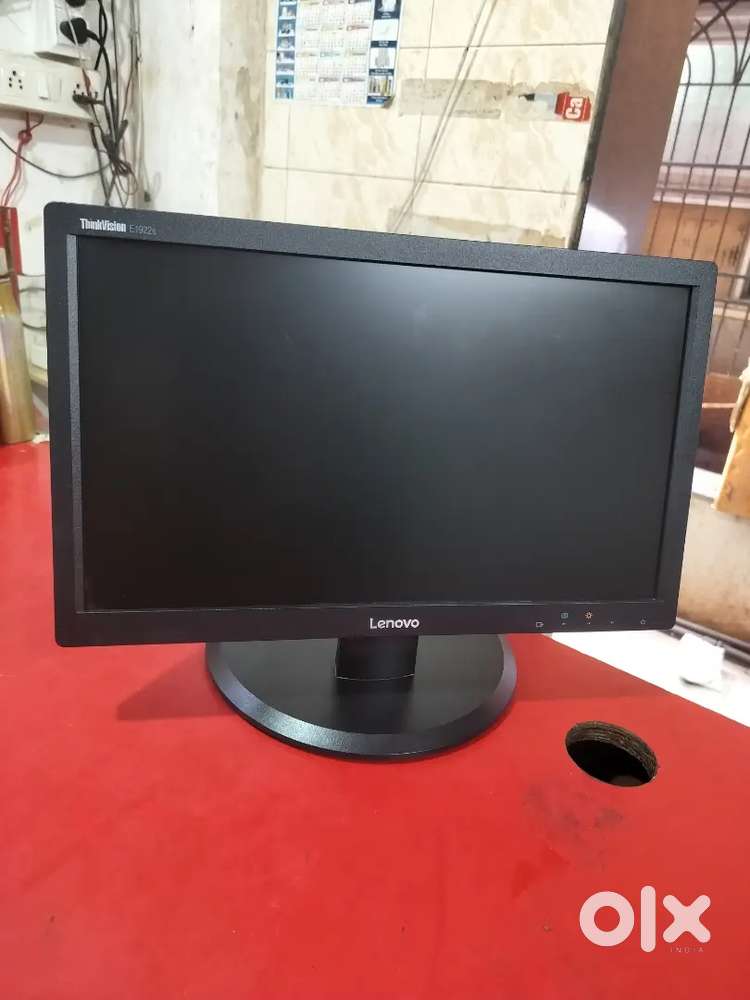 19 inch lenovo led monitor perfect working and new looking