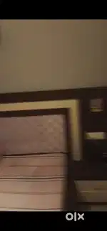 Well furnished 20 room top floor kitchen can be use for hotel also