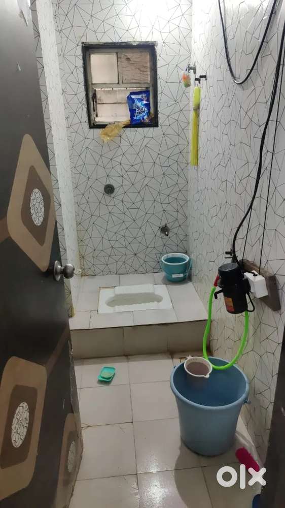 1RK  Room 1 male room meat required