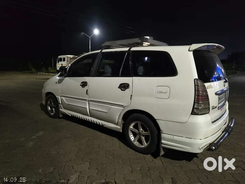 Toyota Innova 2010
