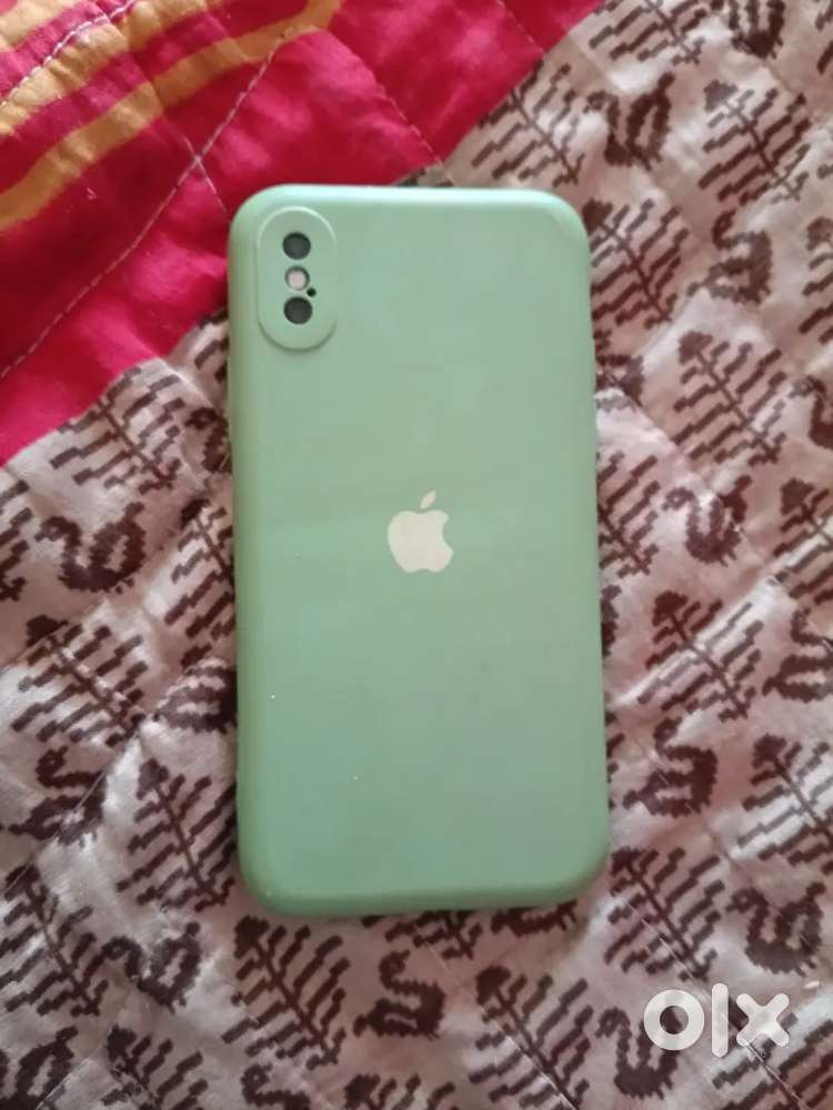 I phone X,  good working...frant camera not showing small issue...