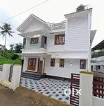 Puthuppally - Njaliyakuhzi Road - 6.25 Cent , 1900 Sqft , 4 Bed Room.