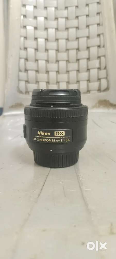 Nikon 7500
