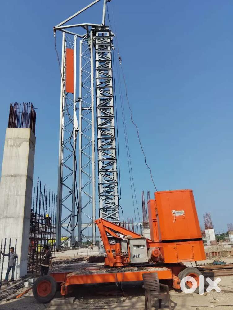 TOWER CRANE 2418