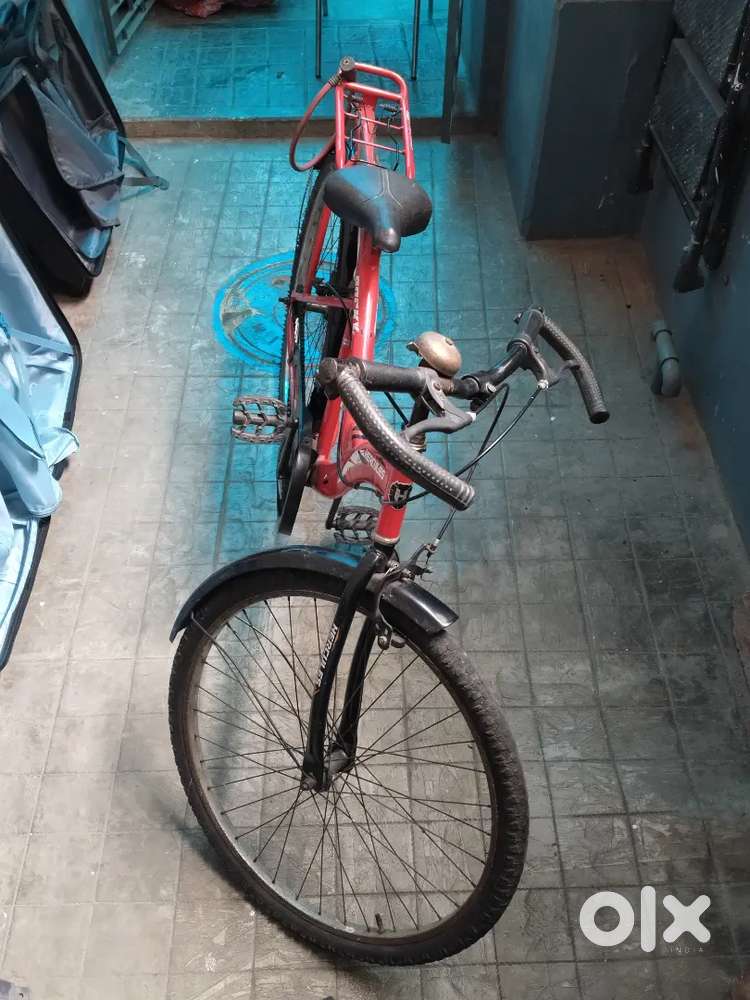 Hercules cycle brand new condition, with pumper (fixed price)only cash