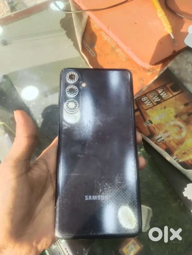 Samsung f54 8+256gb  good condition phone available bill box