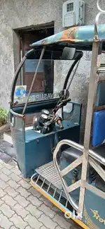 Electric rickshaw