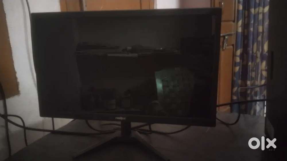 Frontech 20-inch Monitor along with cables