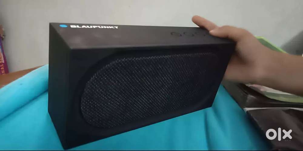 Blaupunkt BT52 10 W Portable Bluetooth Speaker (Black)