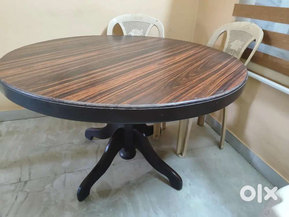 4 seater lavish dining table