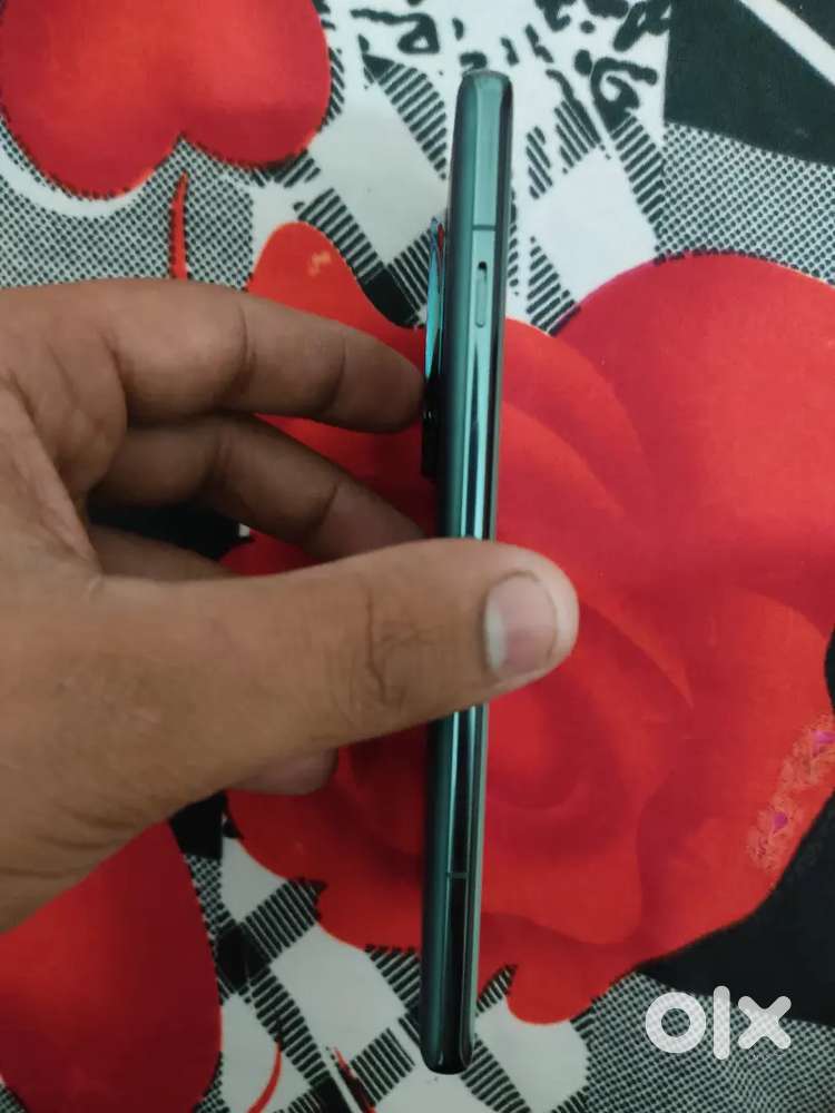 Oneplus 12 16GB Ram 512 storage 16 mahine Ho Gaye live box nahin Hai