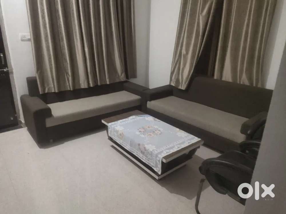 Girls pg Pragati school ka pass dhod road