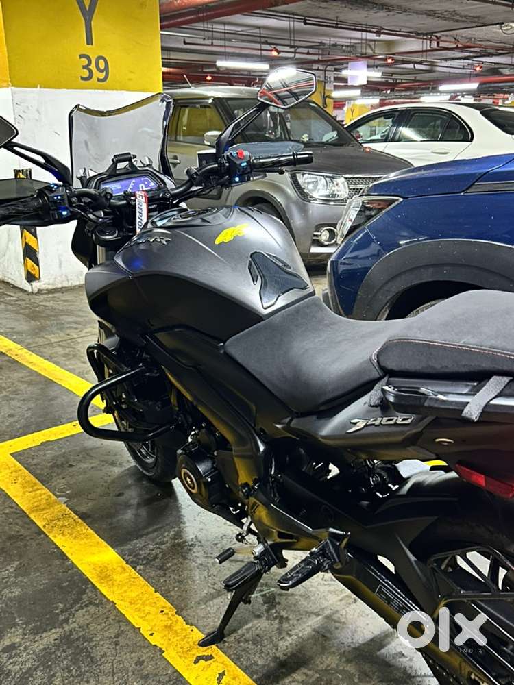 Dominar 400 bs6 2025 model  Charcoal black  6k kms  2st service done
