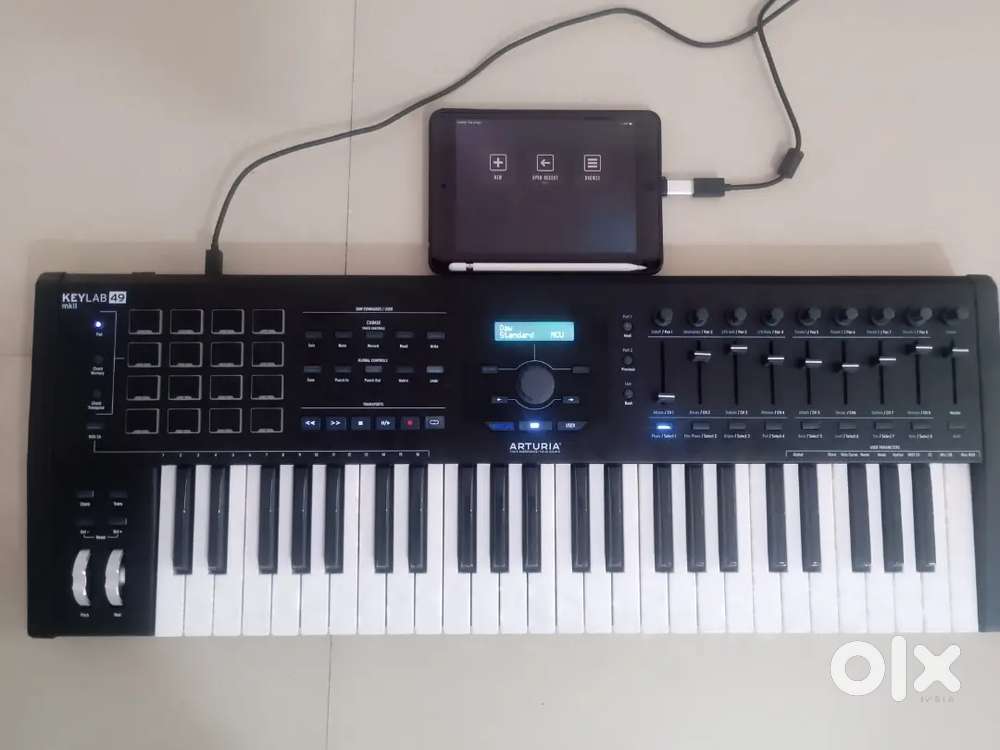 Arturia Keylab mk2 49 key midi controller keyboard