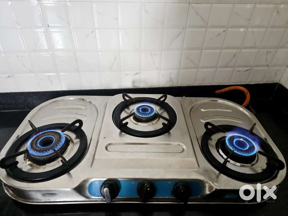 Urgenty Sell - Gas Stove 3 Burners , Moshi