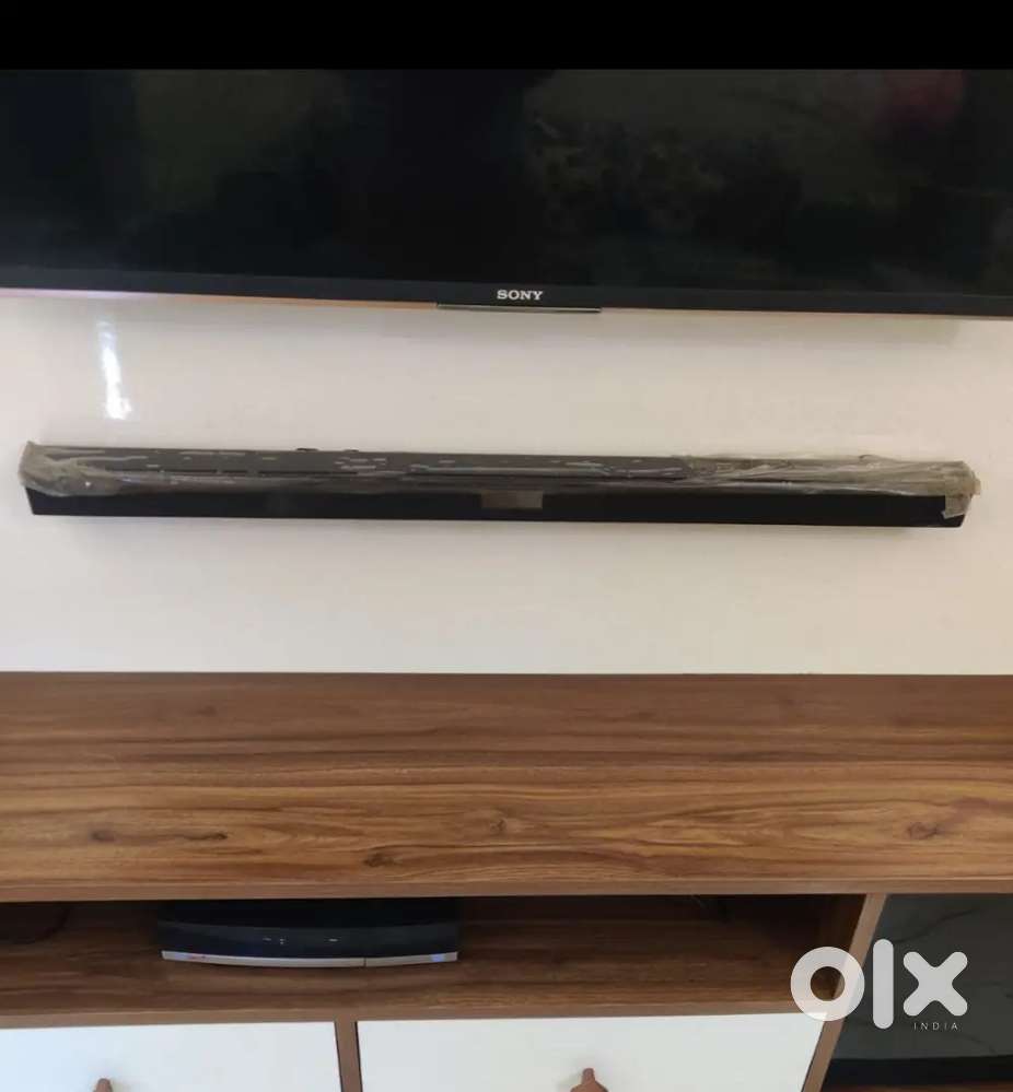 Samsung sound bar with wooferand remote