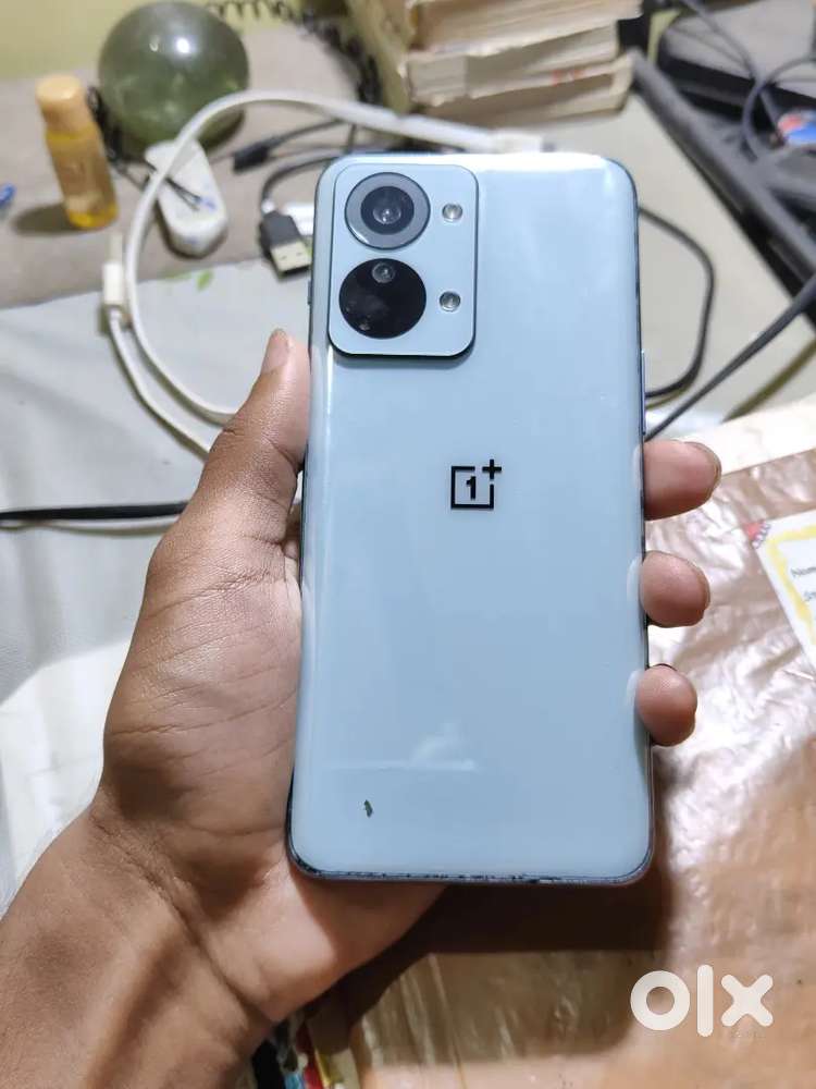 One plus nord 2t 16 256.