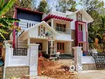 Manarcadu - Ariparamp - 6.5 Cent , 1700 Sqft , 3 Bed Room New House