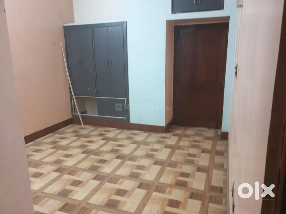 Independent flat for batchler or for family