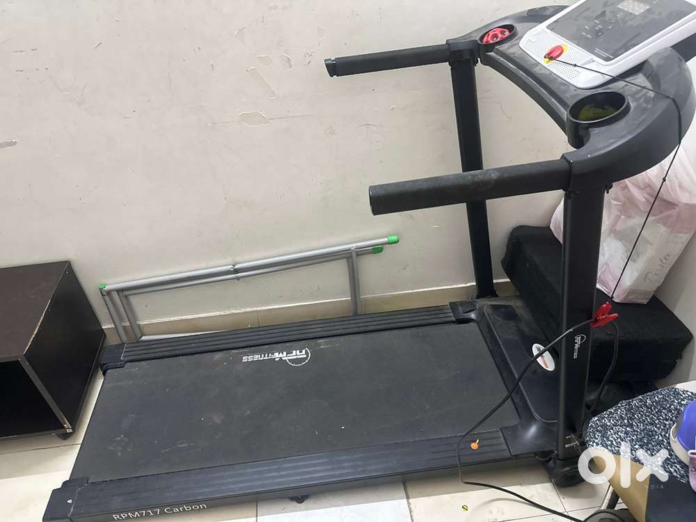 treadmill new condition very less use