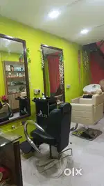 Unisex spa beauty parlour