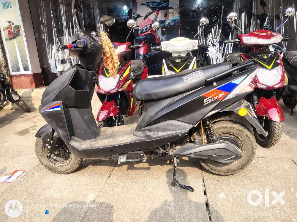 Scooty good condition mei hai thoda sa v scratch nahi Hai