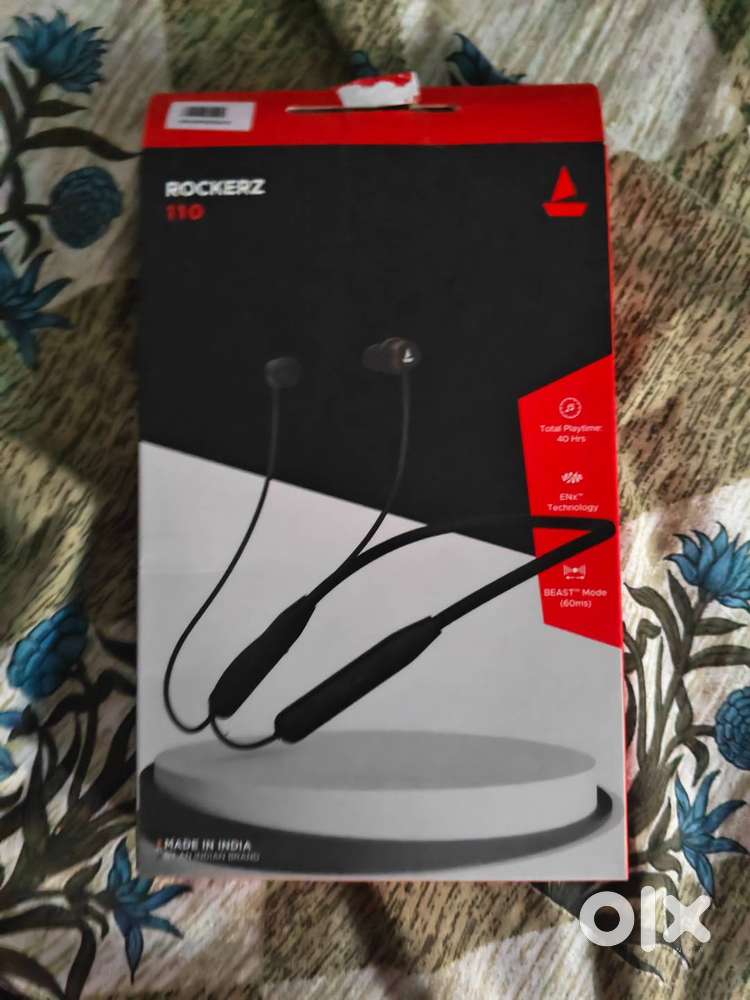 Boat rockerz 110 earphone