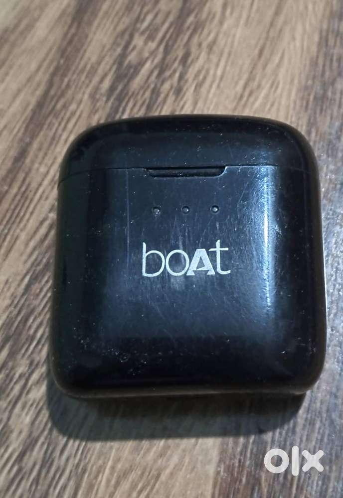 BOAT AIRDOPES 131 BLACK COLOUR