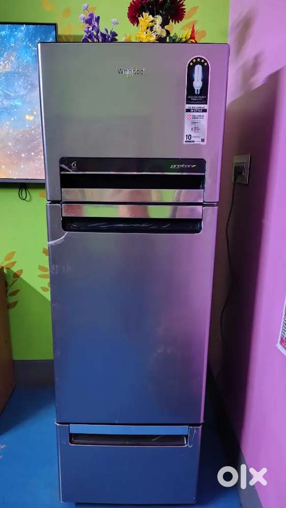 Whirlpool Protton triple door 285 litre 5 star Fridge 1 year only used