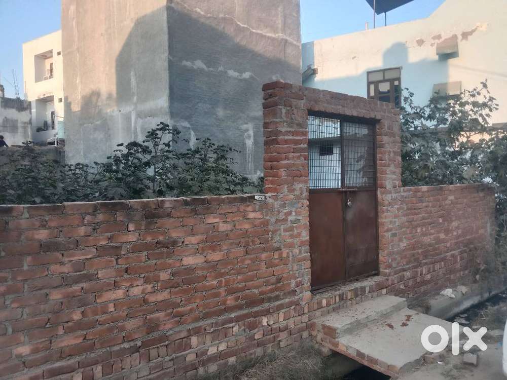 Approved colony me 155 gaj ka plot