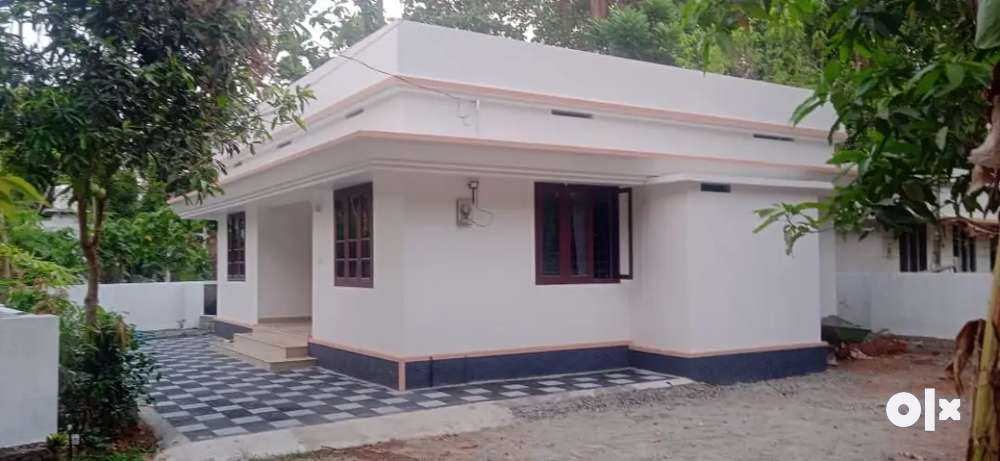 Angamaly mookkannoor 8 cent 1000 sqft 3 bhk house for sale