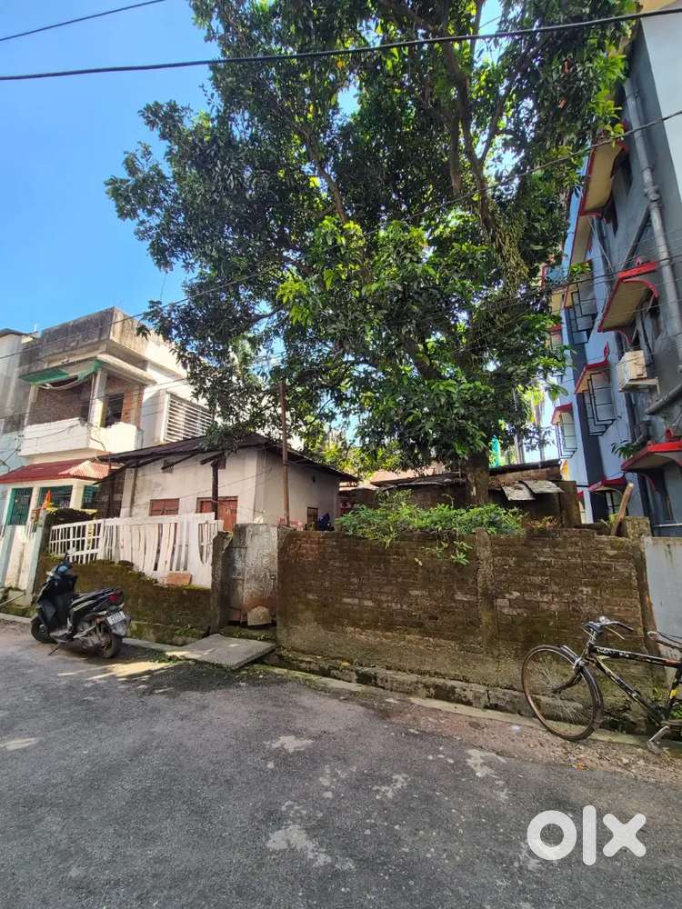 Land for sale urgently (Deshbandhu para) 2.75 katha total.