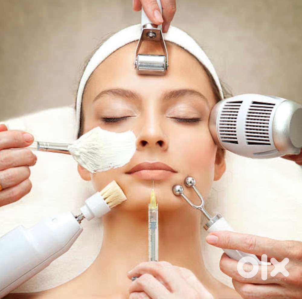 Female All over Beautician