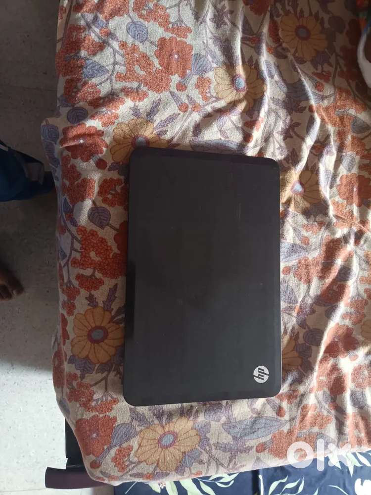 Hp Laptop core i3 Licenced Window 500 gb staorage with loaded movies