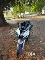 Yamaha R15 M