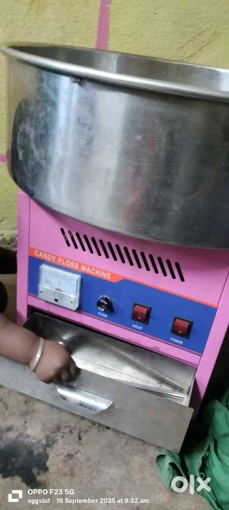 Cotton candy machin good n newly condition