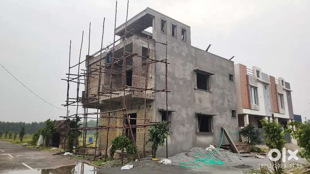 Luxury VILLA @ Surapet ( Near Velammal Colg )