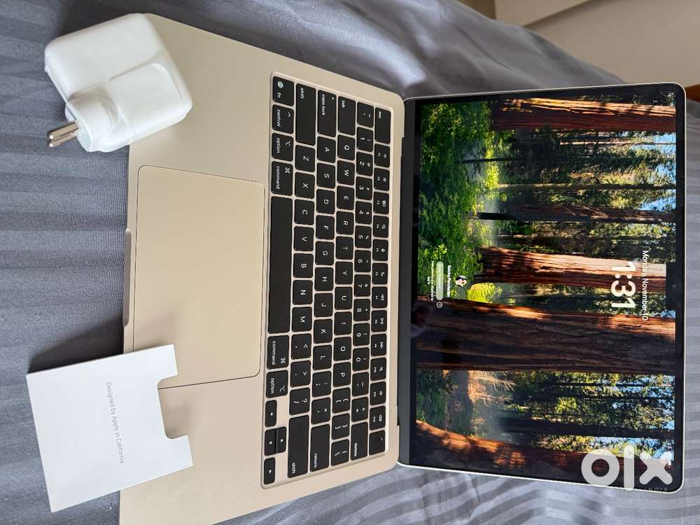 13″ MacBook Air - Starlight  2025