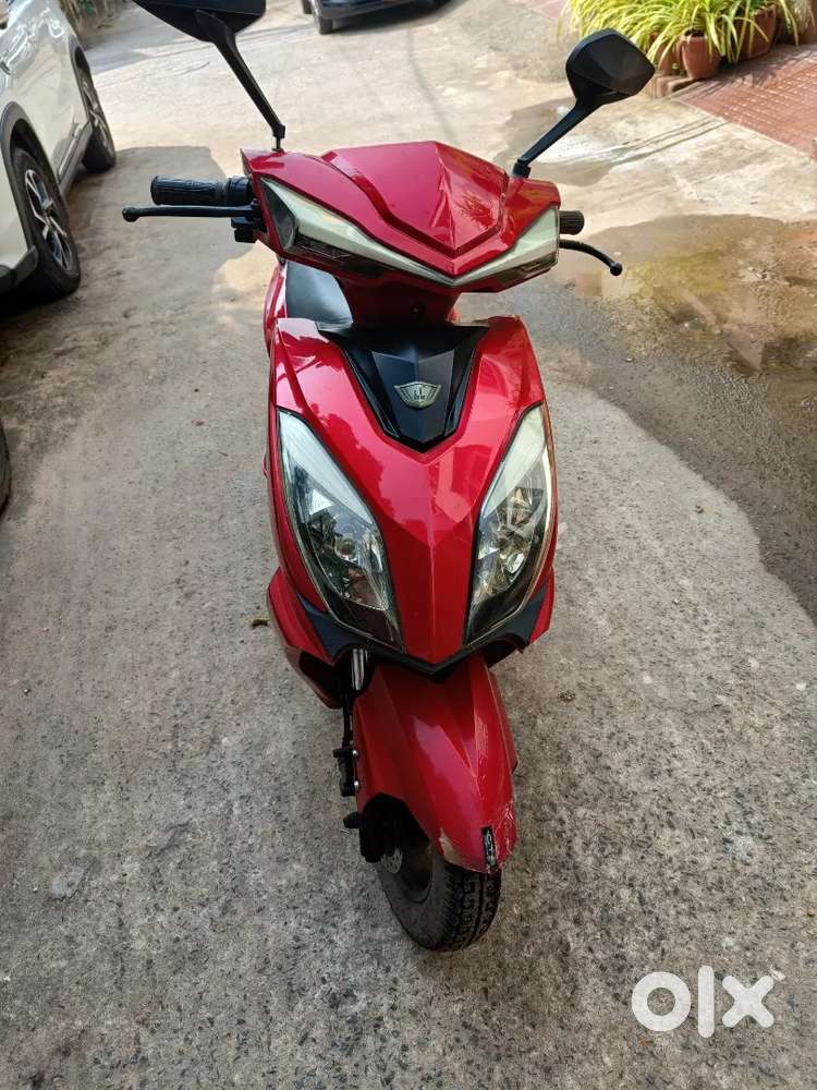 Want to sale my 4 yr old Eeve electric scooter