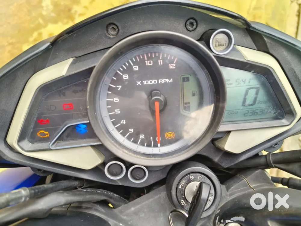 Pulsar NS 160
