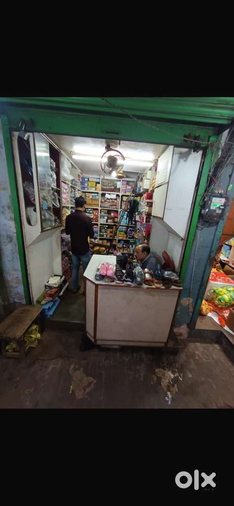 Shop In Main Yahiyaganj Market