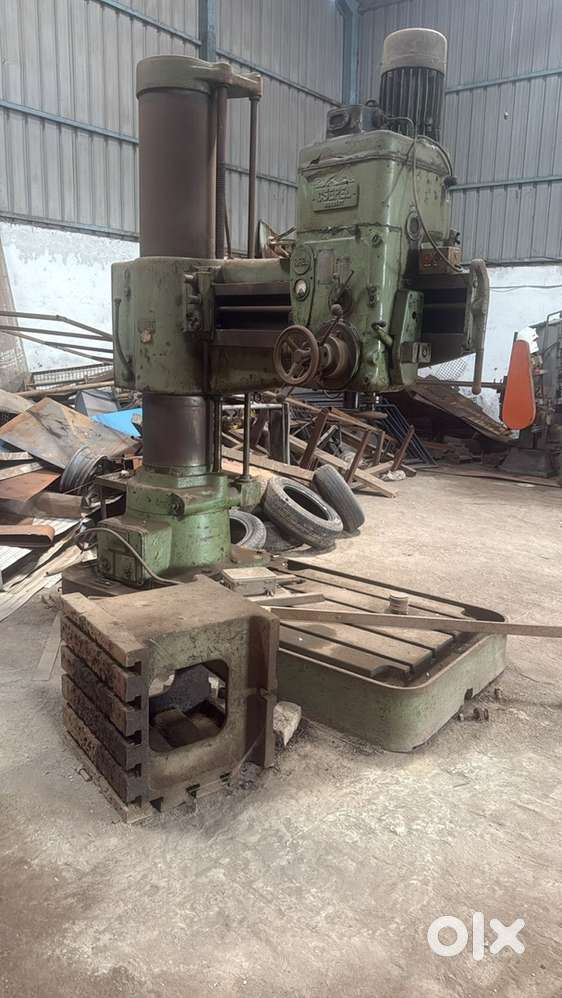 Heavy duty double column all geared radial drilling machine