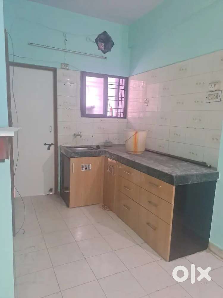 2BHK FLAT FOR RENT CHATRAPATI SQR SERVICE CLASS FAMILY