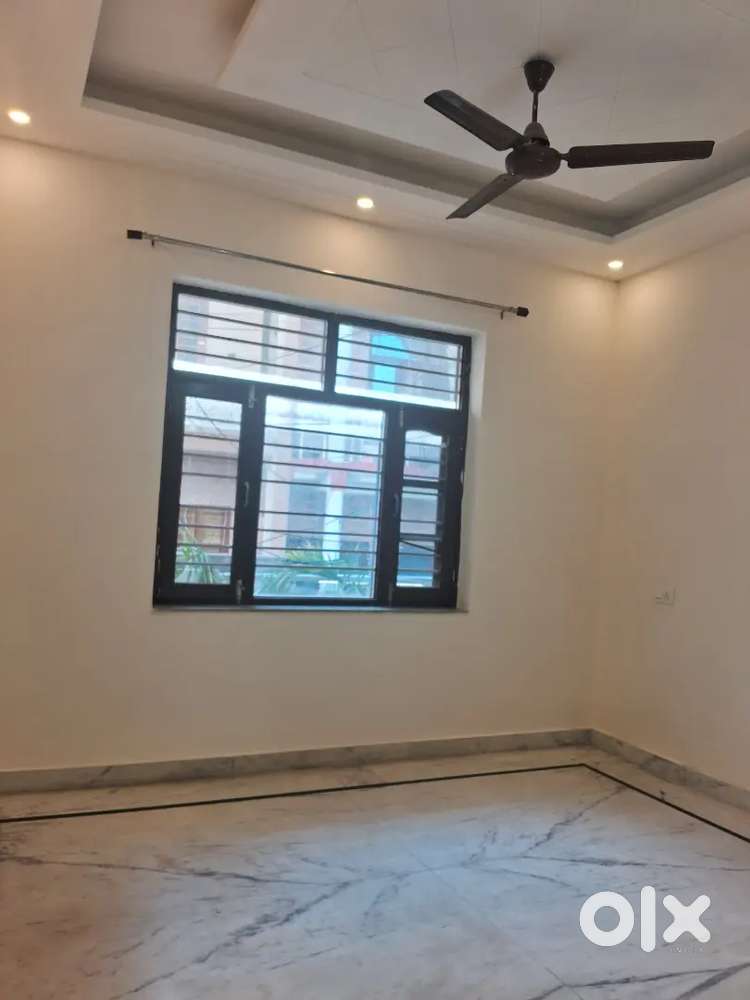 2bhk flat in Gated Society