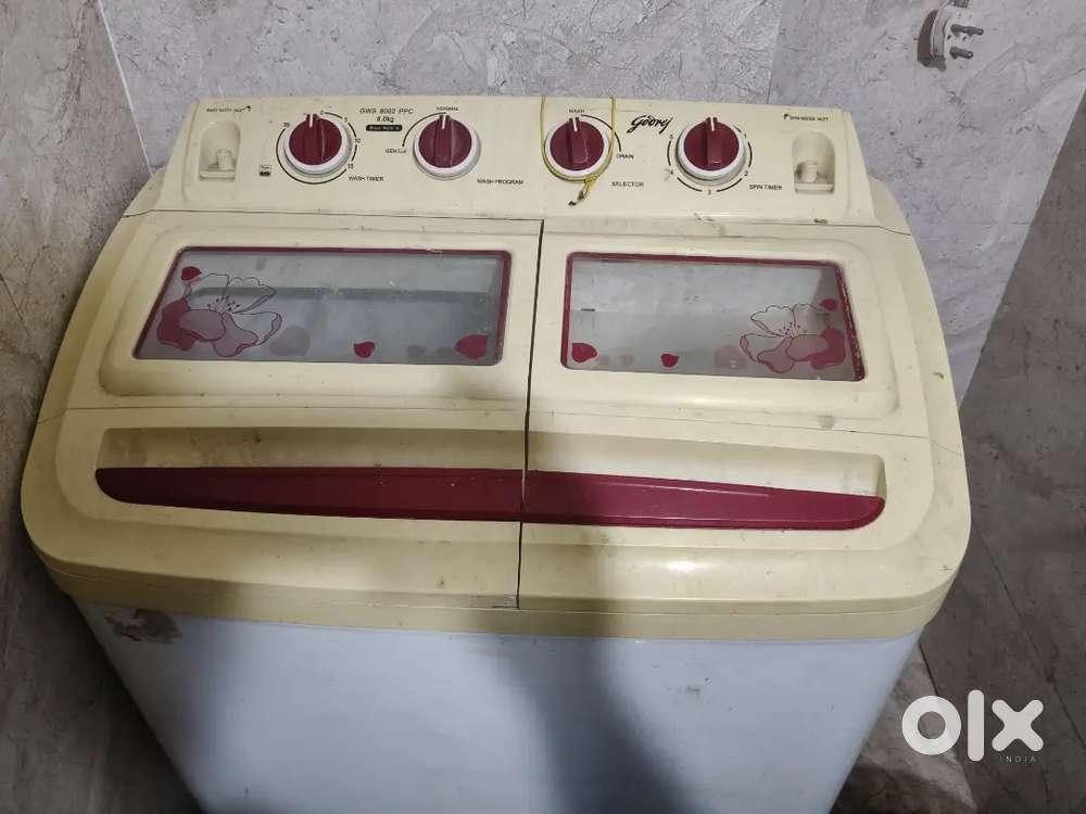 Semi automatic washing machine