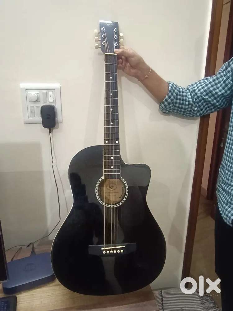 Guitar on sale - very good condition